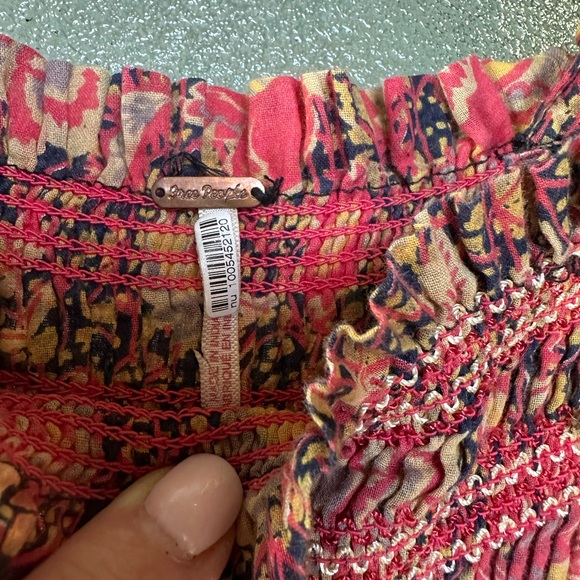 Gorgeous Free People maxi dress. Shirred top . Perfect for spring and summer . - Picture 7 of 7